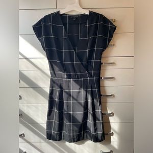Banana Republic little black dress (size 0)